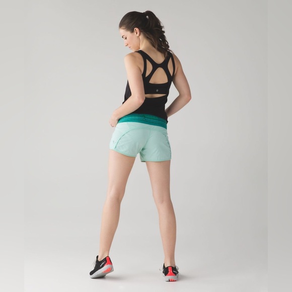 NWOT Lululemon Run Times Short
in Sea Mist/ Wave Twist Jungle Hero Blue. 
Size 6 - Picture 2 of 7